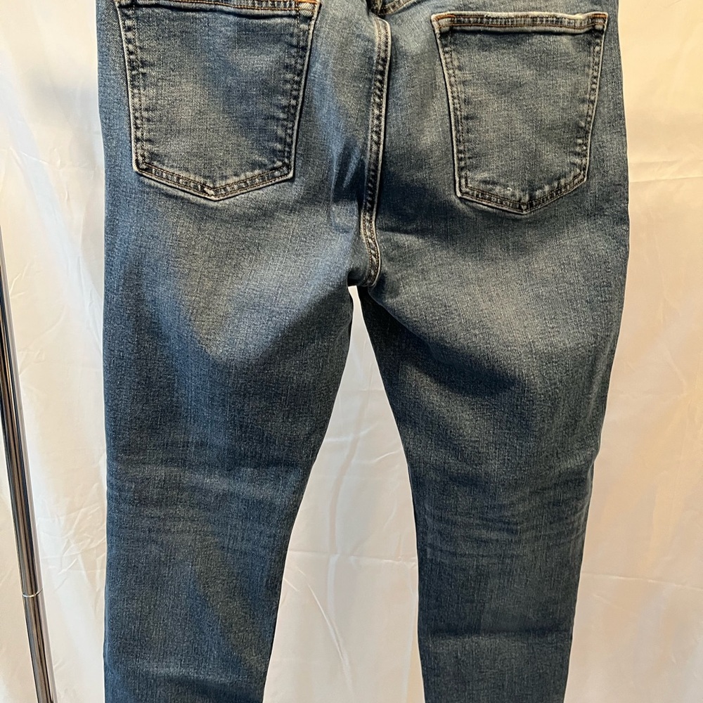 Old Navy distressed jeans 36x30, fair condition.